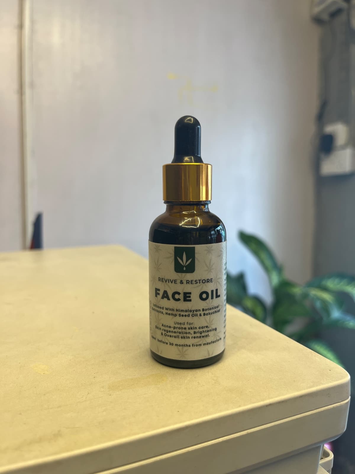 Revive & Restore Face Oil with Bakuchiol, Hemp Seed & Himalayan Botanical Extracts | Brightening, Skin Renewal & Care for Blemish-Prone Skin
